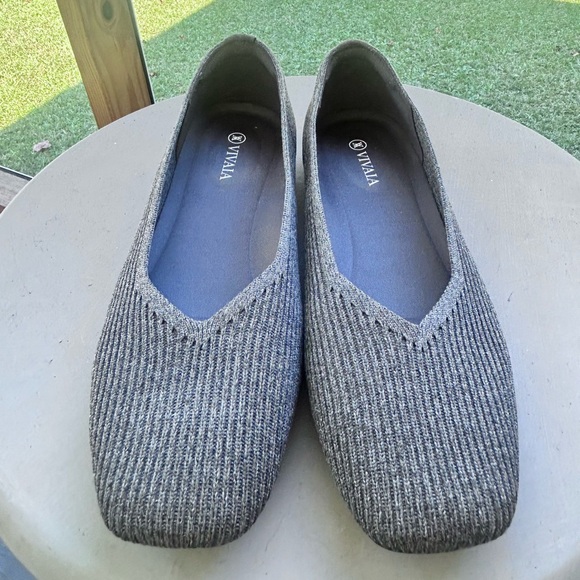 Vivaia Margot Square-Toe V-Cut Flats in Gray Size 9/EU 40 - Picture 1 of 16